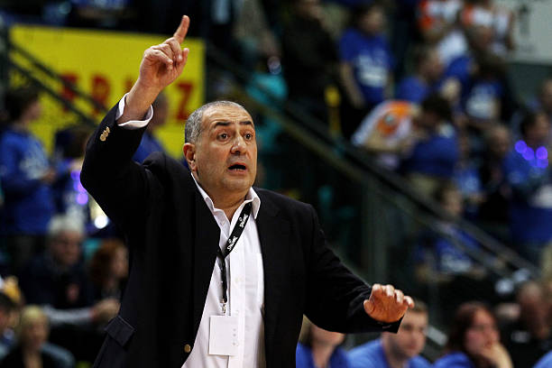 一个冰冷的 一个冰冷的